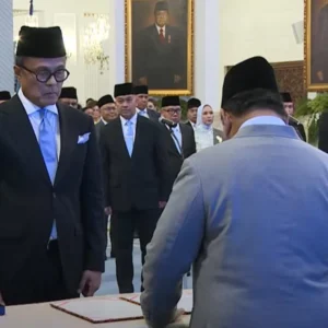 Presiden Prabowo Targetkan Perampingan BUMN Jadi 250 Perusahaan, Dony Oskaria Pastikan Tak Ada PHK