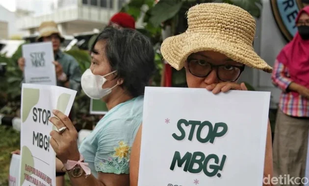 Protes Program MBG, Massa MBG Watch Ajak Warga Klaksonkan Kekecewaan di Depan Kantor BGN