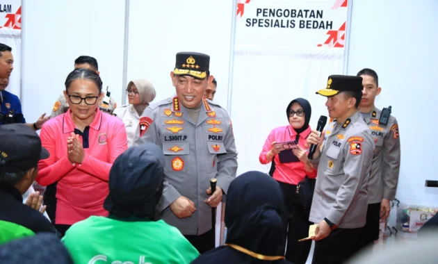 Puncak Bakti Kesehatan Hari Bhayangkara ke-80: Kapolri Salurkan 6.000 Paket Sembako Puncak Bakti Kesehatan Hari Bhayangkara ke-80: Kapolri Salurkan 6.000 Paket Sembako