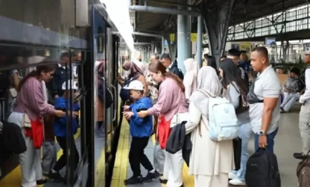 Qodari: Stimulus Tarif Transportasi Dikucurkan saat Libur Sekolah dan Nataru