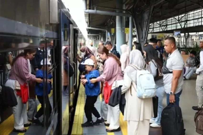 Qodari: Stimulus Tarif Transportasi Dikucurkan saat Libur Sekolah dan Nataru