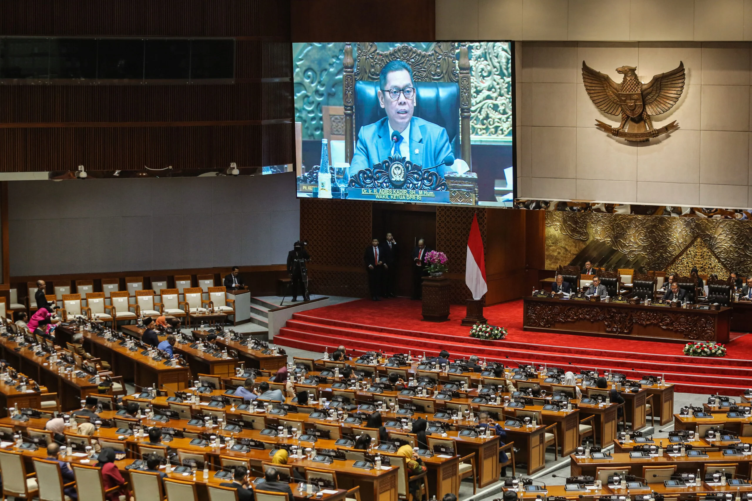 Rapat Paripurna DPR Setujui RUU Polri Disahkan Menjadi Undang-Undang