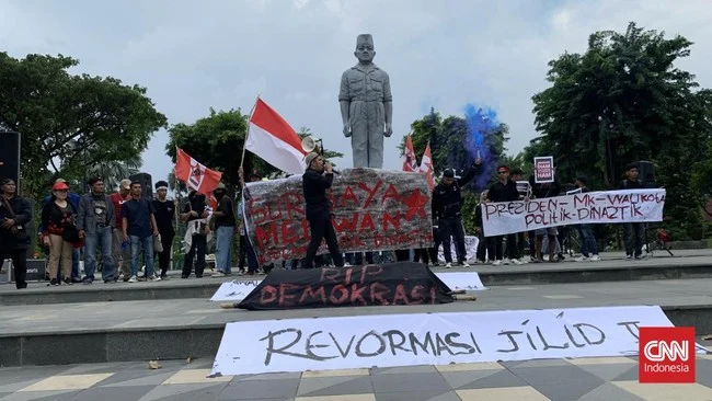 Reformasi Jilid Dua: Gerakan Mahasiswa Menuntut Perubahan Politik dan Sosial di Indonesia