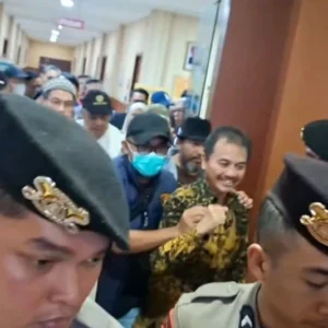Roy Suryo dan Tifa Keluar dari RS Polri, Langsung Dikirim ke Polda