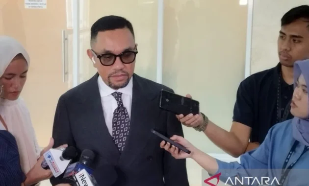 Roy Suryo Ditangkap Polisi, Sahroni Ingatkan Banyak Penyebar Hoaks Lain yang Bikin Gaduh Roy Suryo Ditangkap Polisi, Sahroni Ingatkan Banyak Penyebar Hoaks Lain yang Bikin Gaduh