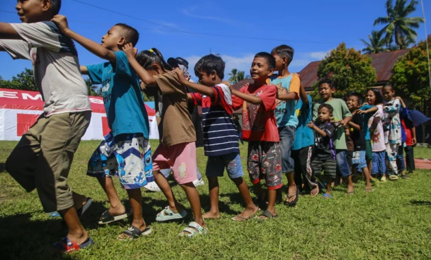 Ruang Retak di Kota Surabaya: Tantangan Menjadikannya Kota Layak Anak Ruang Retak di Kota Surabaya: Tantangan Menjadikannya Kota Layak Anak