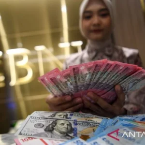 Rupiah Melemah Dipengaruhi Eskalasi Baru di Timur Tengah