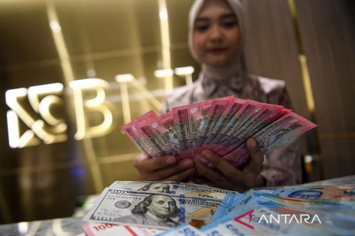 Rupiah Melemah Dipengaruhi Eskalasi Baru di Timur Tengah