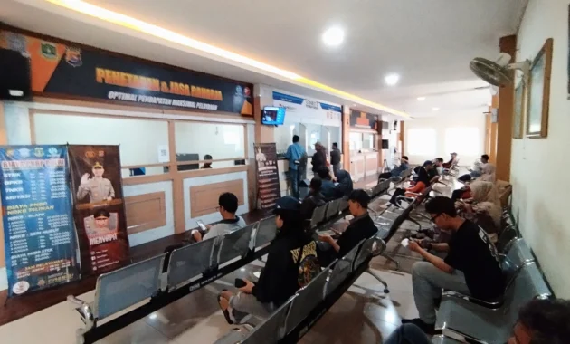 Samsat Cilegon Telusuri Penunggak Pajak Kendaraan Hingga Kantong Parkir