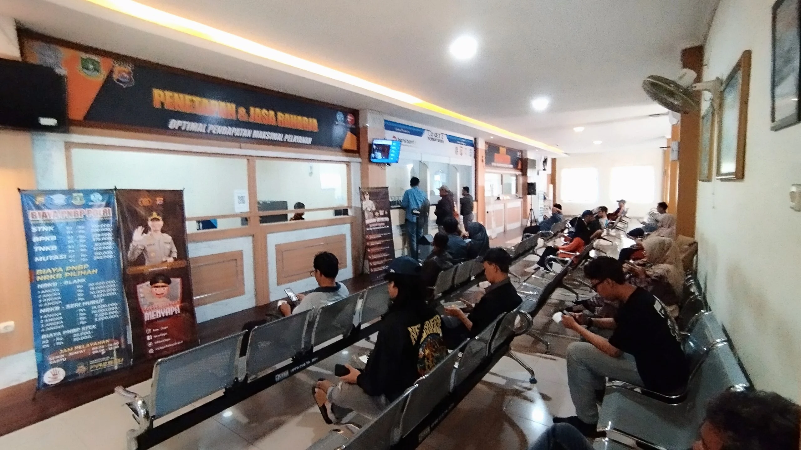 Samsat Cilegon Telusuri Penunggak Pajak Kendaraan Hingga Kantong Parkir