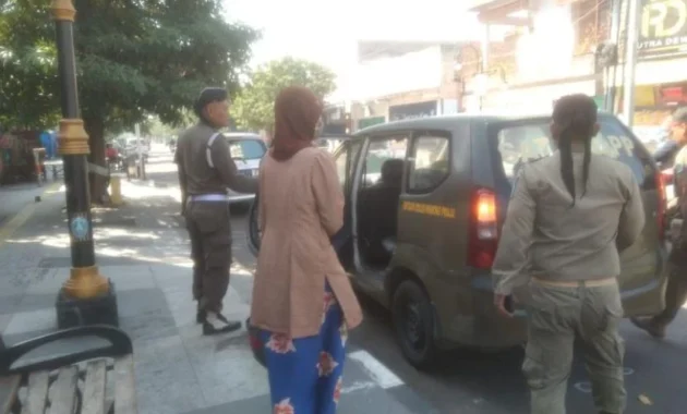 Satpol PP Ponorogo Perketat Patroli Antisipasi Gepeng Saat Grebeg Suro 2026 Satpol PP Ponorogo Perketat Patroli Antisipasi Gepeng Saat Grebeg Suro 2026