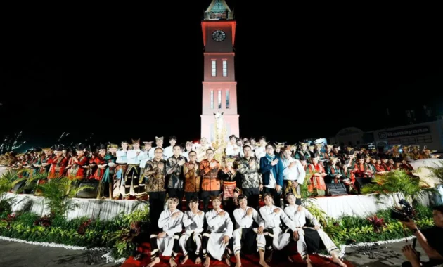 Satu Abad Jam Gadang Jadi Momentum Penegasan Ikonik Buktitinggi Satu Abad Jam Gadang Jadi Momentum Penegasan Ikonik Buktitinggi