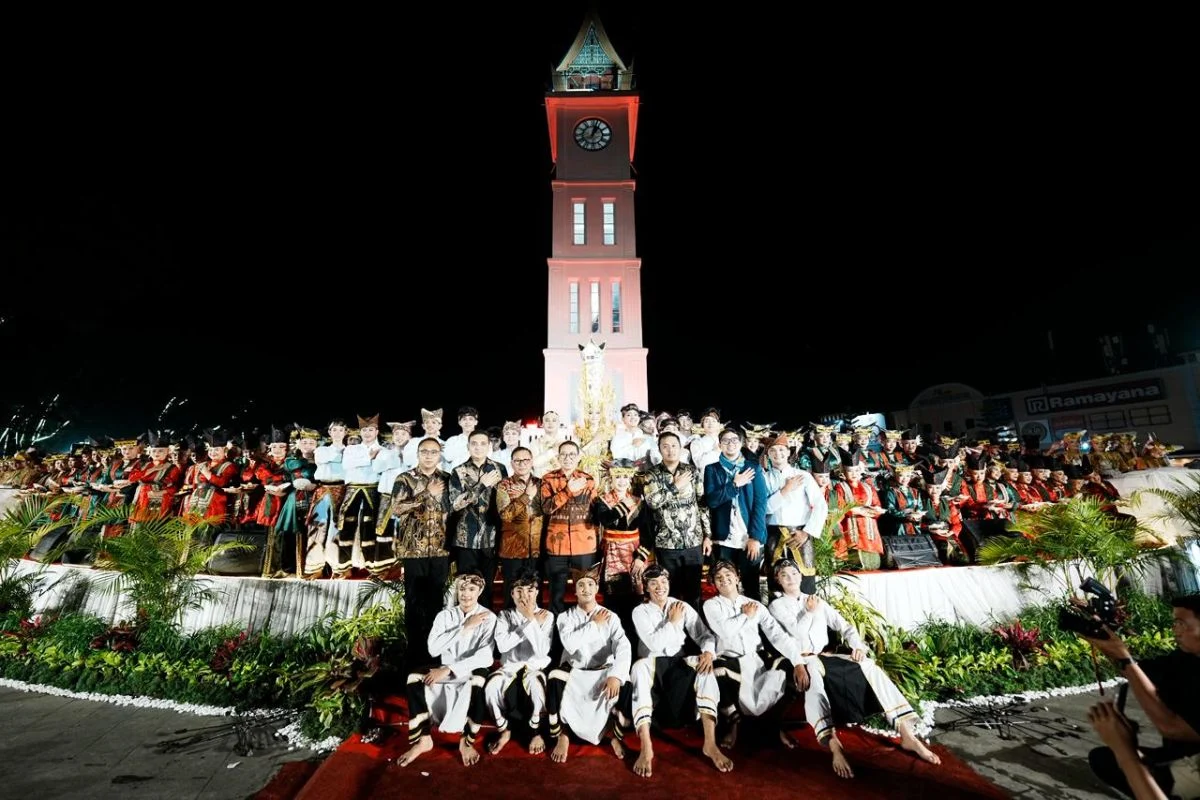 Satu Abad Jam Gadang Jadi Momentum Penegasan Ikonik Buktitinggi