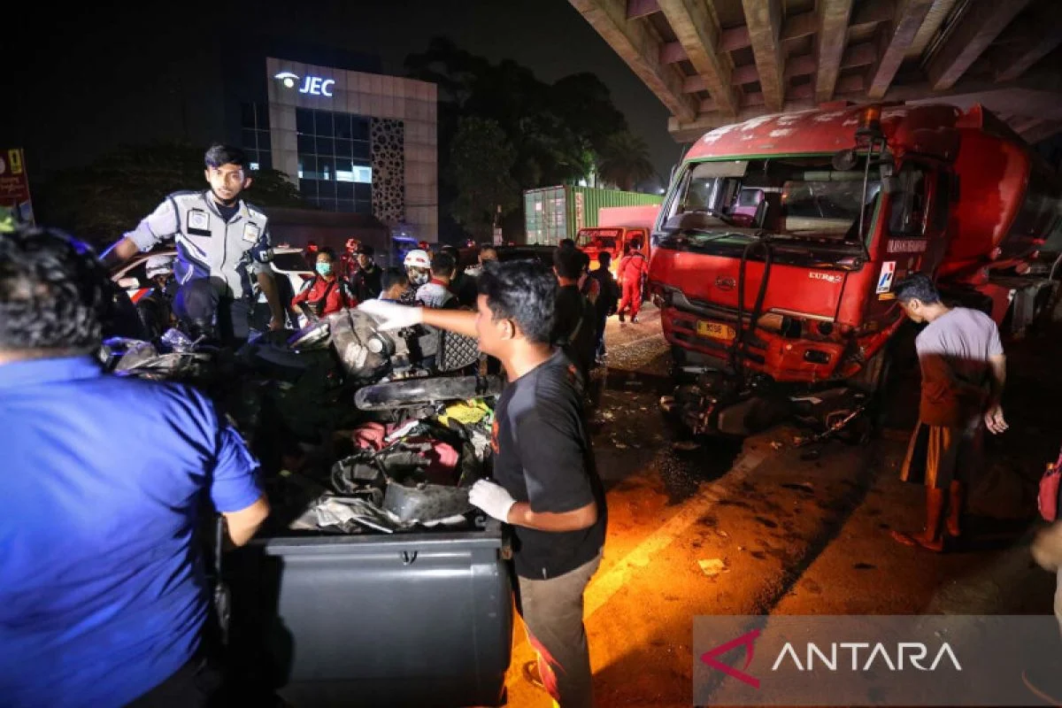 Satu Orang Tewas dalam Kecelakaan Maut di Bekasi