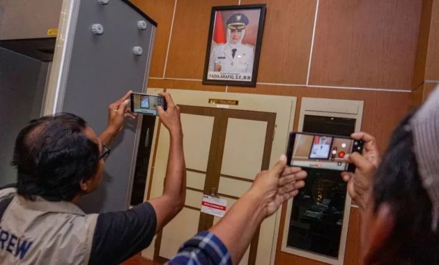 Sejumlah Ruangan di Kantor Bupati Kuantan Singingi Disegel, Simak Penyebabnya
