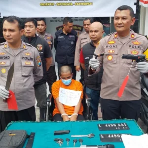 Selebgram Adam Deni Ditahan Polisi Karena Aksi Mengancam Pakai Airsoftgun dan Rusak Ruko di Jakarta Utara