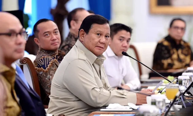 Seskab Teddy: Diplomasi Presiden harus dinilai dari hasil konkret
