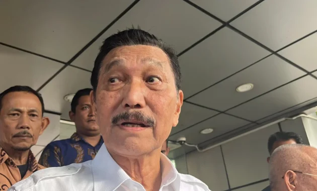 Siap-Siap! Skema Bansos Diubah jadi Tunai Rp5,4 Juta, Luhut Sebut Bakal Disaring Pakai AI Siap-Siap! Skema Bansos Diubah jadi Tunai Rp5,4 Juta, Luhut Sebut Bakal Disaring Pakai AI