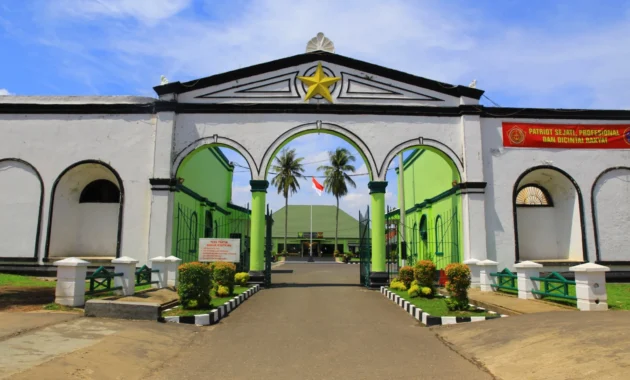Simak Lagi Warta Tentang Benteng Kuto Besak dan Pengaruh Tayangan Kuliner Simak Lagi Warta Tentang Benteng Kuto Besak dan Pengaruh Tayangan Kuliner