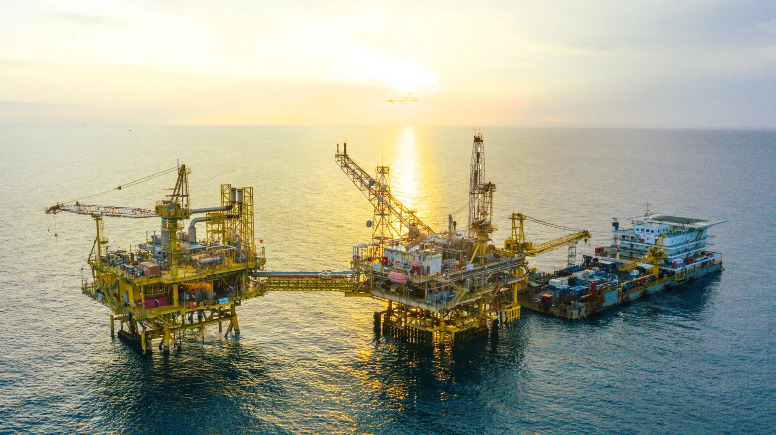 Sinergi Migas dan Energi Terbarukan Dinilai jadi Kunci Ketahanan Energi Indonesia di Tengah Gejolak Geopolitik Global