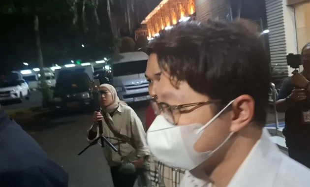 Sudah Dilimpahkan ke Kejati Banten, Dokter Richard Lee Segera Jalani Persidangan Sudah Dilimpahkan ke Kejati Banten, Dokter Richard Lee Segera Jalani Persidangan