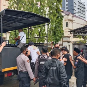Tampang Bripka Dedy, ‘Sniper’ di Kampung Narkoba Gang Langgar Kota Samarinda Saat Diangkut ke Bareskrim Polri