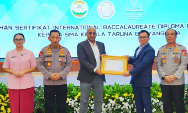 Terima Sertifikat IBDP dari IBO, Kapolri Dorong SMA KTB Jadi Sekolah Unggulan Bertaraf Internasional