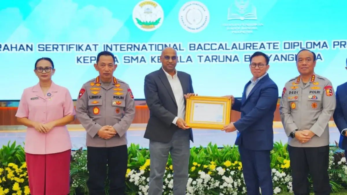 Terima Sertifikat IBDP dari IBO, Kapolri Dorong SMA KTB Jadi Sekolah Unggulan Bertaraf Internasional