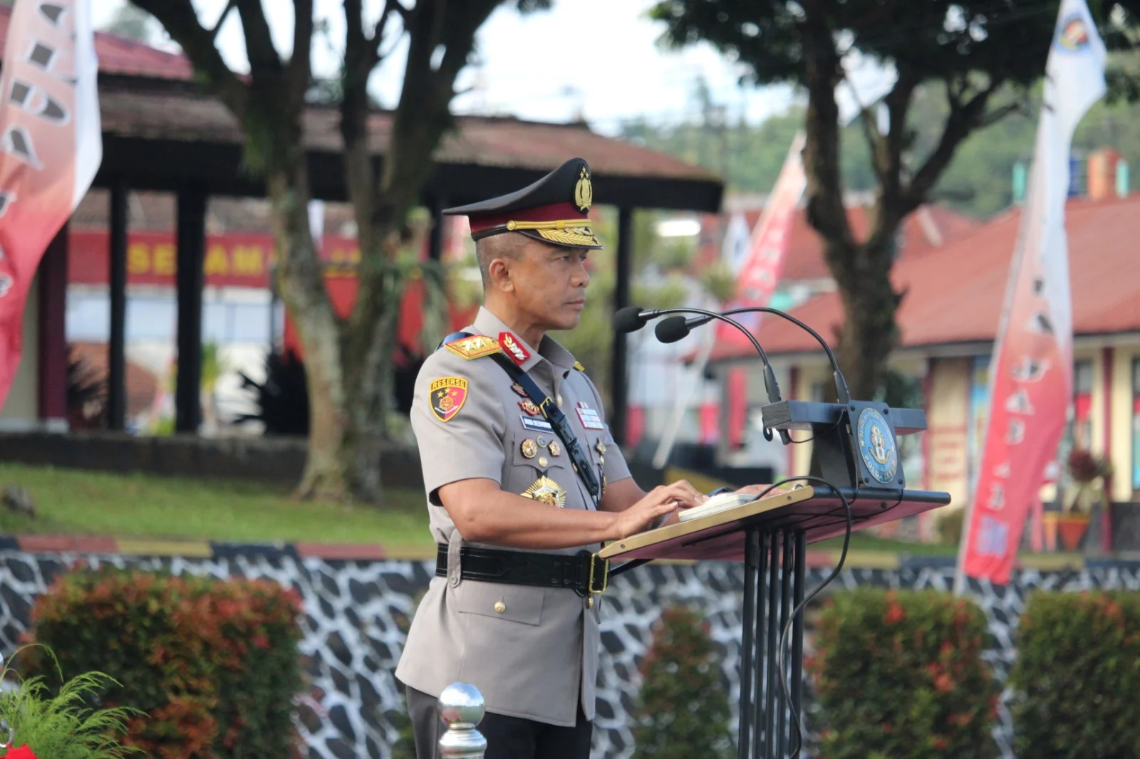 Tertunduk di Polda Jabar, Taufik Hidayat Akui 2 Tahun Siksa dan Sekap YTR
