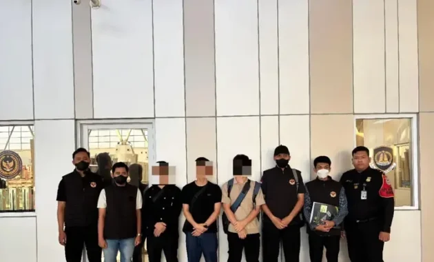 Tiga Warga Negara Tiongkok Dideportasi Imigrasi Surabaya karena Manipulasi Data Visa