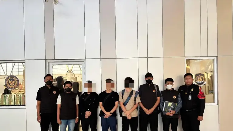 Tiga Warga Negara Tiongkok Dideportasi Imigrasi Surabaya karena Manipulasi Data Visa