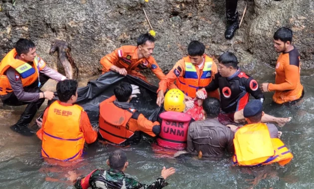 Tim SAR Temukan Korban Terakhir Anak Tenggelam di Sungai Mapili