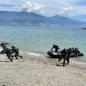 TNI AL Perkuat Kesiapan Prajurit lewat Latihan Pendaratan di Palu