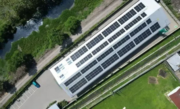Transisi Energi Bersih Masuk Sektor Kesehatan, PLTS Atap Ini Pangkas Emisi Setara 1.000 Pohon per Tahun