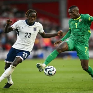 Trevov Chalobah Dipanggil Timnas Inggris Gantikan Tino Livramento yang Cedera