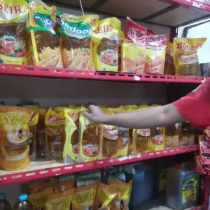 Tukang Sablon Nekat Mencuri Minyak Goreng di Warung Kelontong Tambora