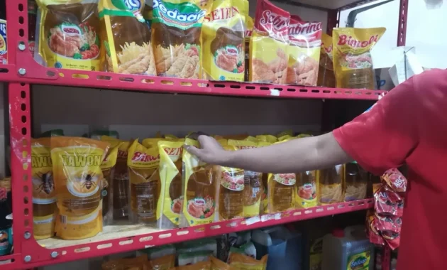 Tukang Sablon Nekat Mencuri Minyak Goreng di Warung Kelontong Tambora