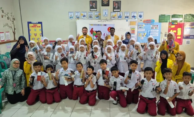 UI dan Unsoed Tanamkan Wawasan ASEAN di Kalangan Pelajar Purwokerto UI dan Unsoed Tanamkan Wawasan ASEAN di Kalangan Pelajar Purwokerto