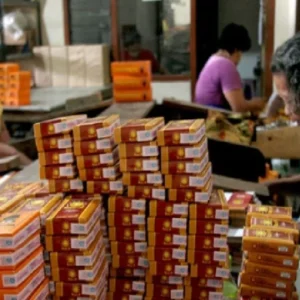 Usul Rokok Murah untuk Masyarakat Ditolak, Ekonom Ingatkan Risiko Downtrading Kian Parah