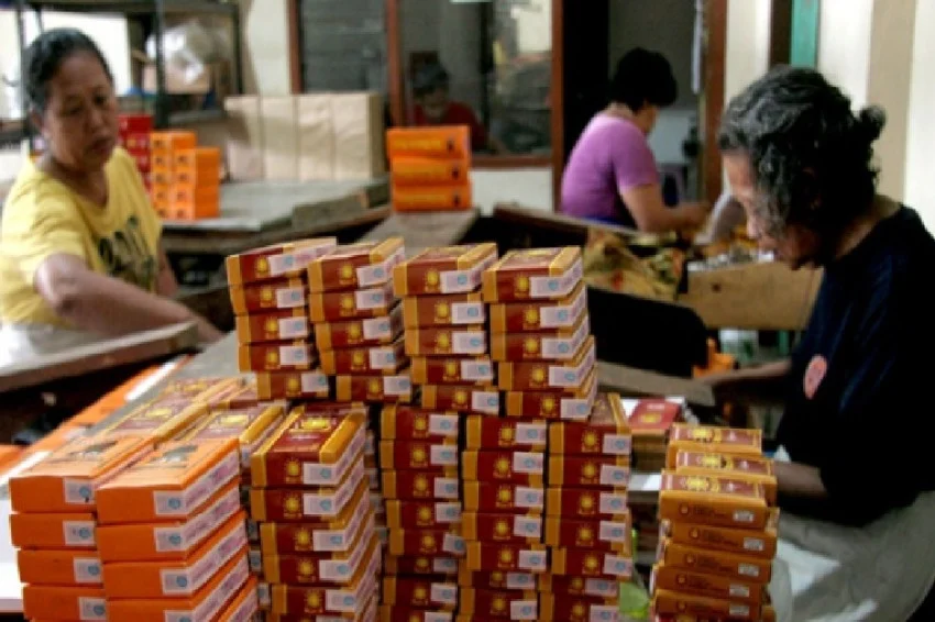 Usul Rokok Murah untuk Masyarakat Ditolak, Ekonom Ingatkan Risiko Downtrading Kian Parah