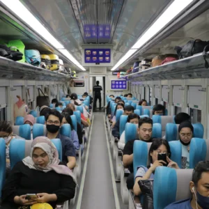 Viral Penumpang Usul Kereta Api Ada Playground untuk Anak, KAI Respons Begini