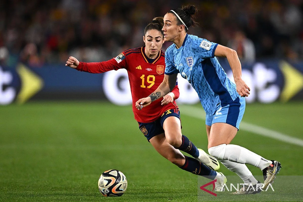 Wales Bergelora: Dari Piala Dunia Wanita hingga Pertarungan Kereta dan Royal Inggris
