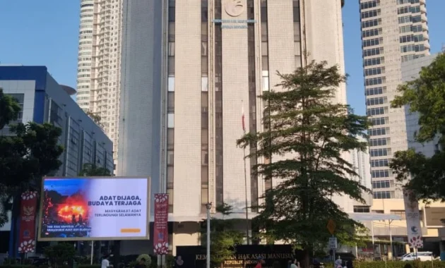 Walhi Minta Pembahasan Revisi UU HAM Ditunda Walhi Minta Pembahasan Revisi UU HAM Ditunda