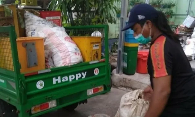 Wali Kota Makassar Ajak Warga Pilah Sampah, Kapasitas Angkut Baru 67 Persen
