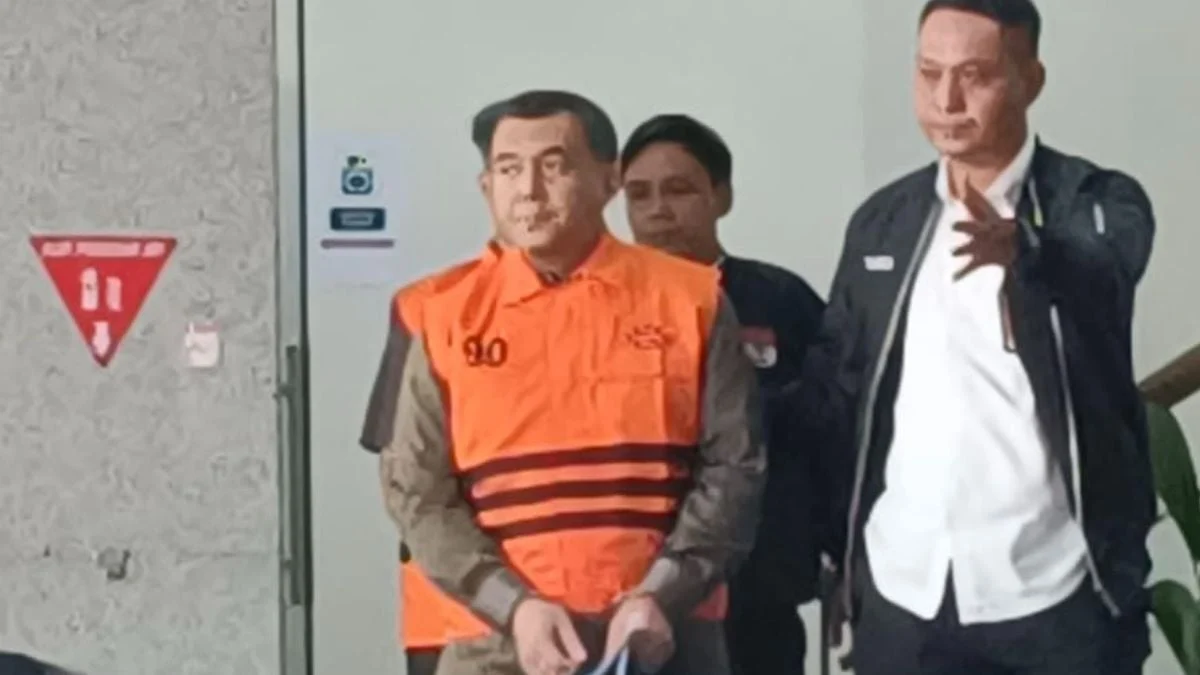 Wamen Imipas Silmy Karim Kenakan Rompi Tahanan KPK, Jadi Tersangka?