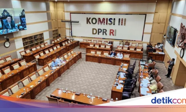 Wamenkum: RUU Polri dibahas singkat sebab hanya 7 materi pembahasan Wamenkum: RUU Polri dibahas singkat sebab hanya 7 materi pembahasan
