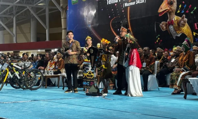 Wapres Gibran Bagikan Sepeda dan Alat Musik di Pesparawi Nasional XIV Manokwari