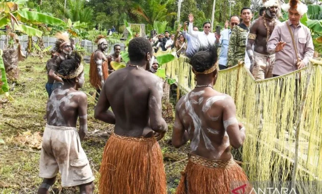 Wapres Gibran Dukung Penguatan Komoditas Pangan Lokal Papua lewat Sekolah Lapang Sagu Wapres Gibran Dukung Penguatan Komoditas Pangan Lokal Papua lewat Sekolah Lapang Sagu