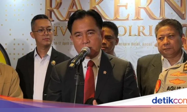 Yusril Bicara Kedekatan Prabowo‑Trump, Hubungan RI‑AS Lebih dari Urusan Pemerintah Yusril Bicara Kedekatan Prabowo‑Trump, Hubungan RI‑AS Lebih dari Urusan Pemerintah
