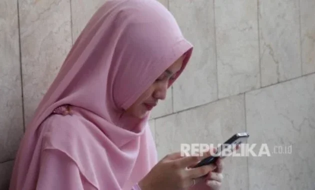 Alasan Psikologis di Balik Kebiasaan Nimbun Foto dan Video di Ponsel